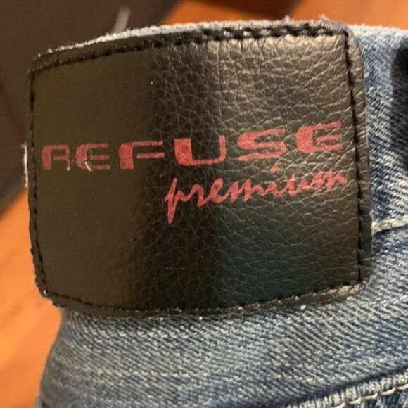 Refuse Men's jeans Size 36/32.  Legs have been split at bottom appx 1 inch. - Picture 6 of 10
